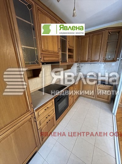 Дава под наем 3-СТАЕН, гр. София, Център, снимка 5 - Aпартаменти - 48580175