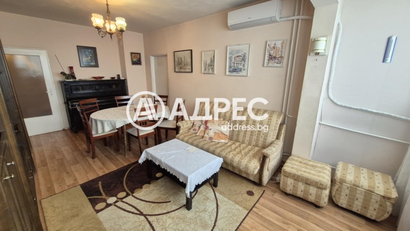 Издаје се  2 спаваће собе Софија , Младост 1 , 76 м2 | 95457889