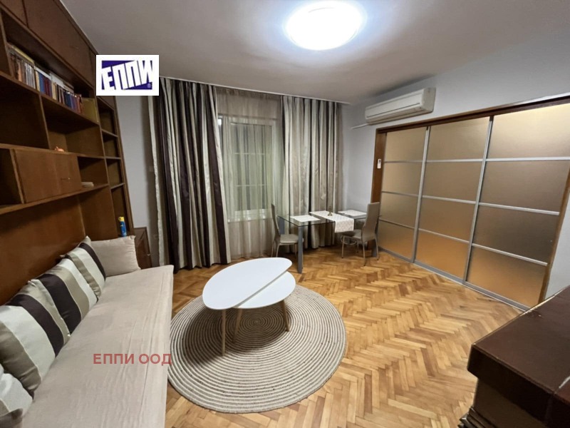 Дава под наем 2-СТАЕН, гр. София, Лозенец, снимка 2 - Апартаменти - 53416522