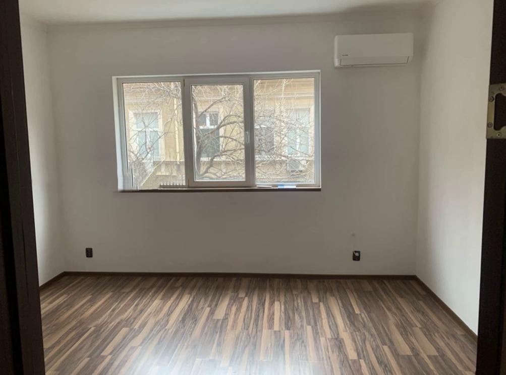 Дава под наем 4-СТАЕН, гр. София, Център, снимка 2 - Апартаменти - 56534507