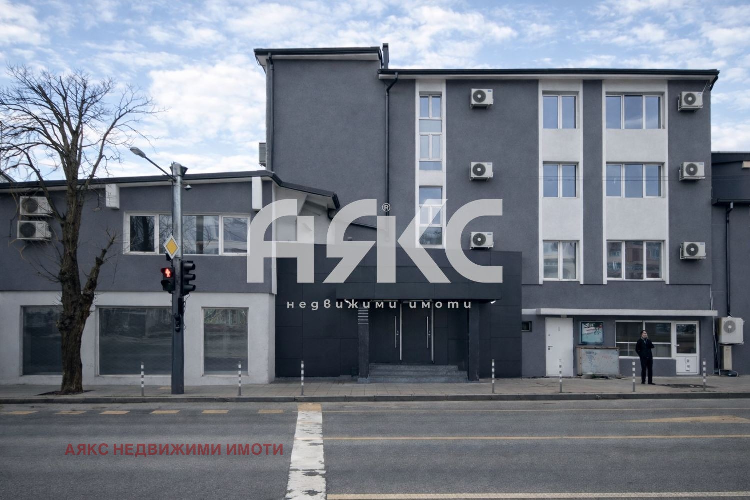 Дава под наем БИЗНЕС ИМОТ, гр. София, Център