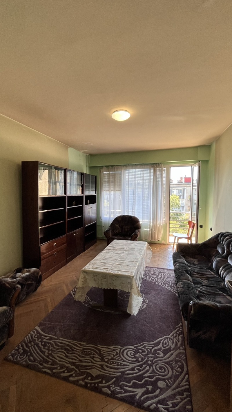 En renta  1 dormitorio Sofia , Jadzhi Dimitar , 68 metros cuadrados | 35500528