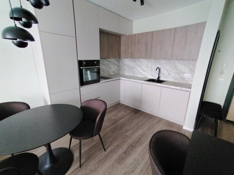 Zu vermieten  1 Schlafzimmer Sofia , Zentar , 65 qm | 91370462 - Bild [3]