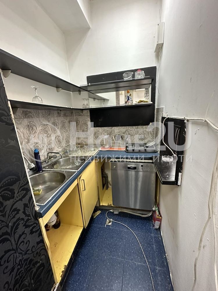 Kiadó  Bár; Kávézó Sofia , Ljulin 7 , 90 négyzetméter | 65433094 - kép [10]