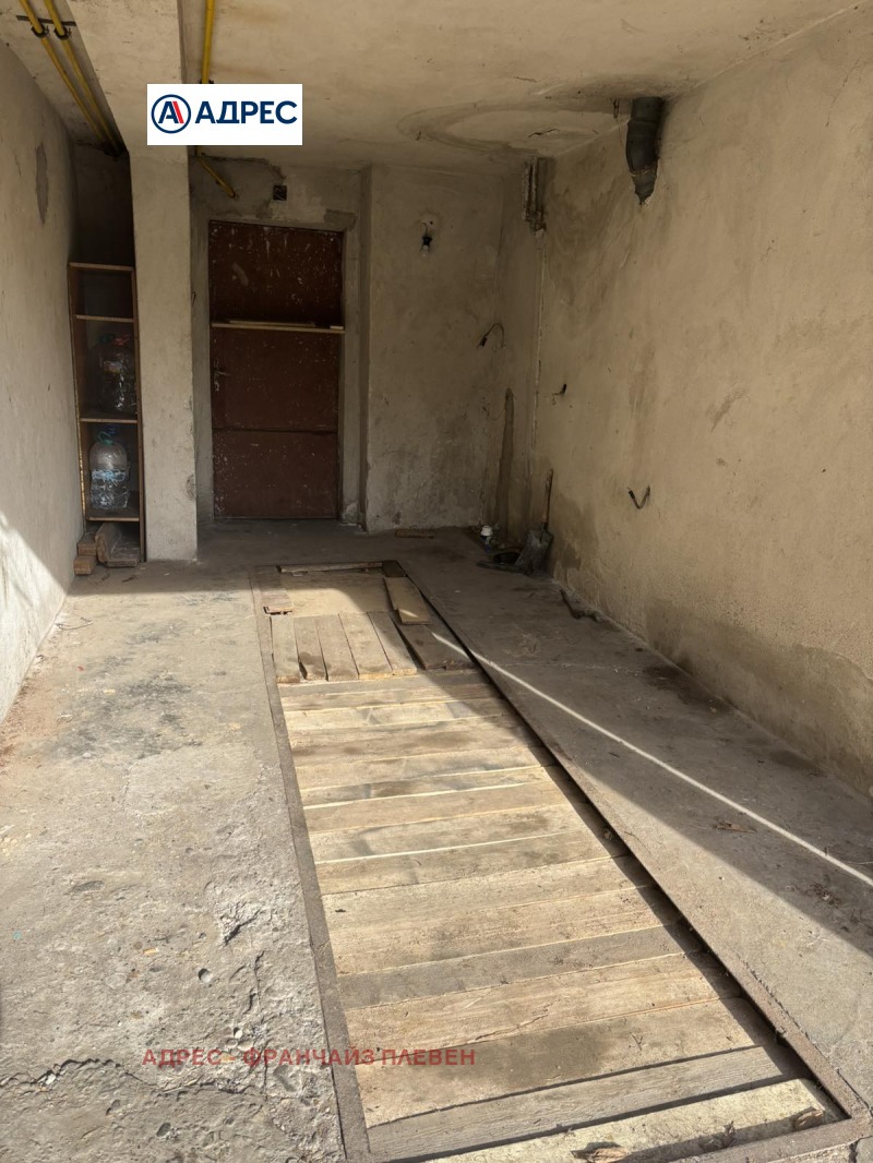 Дава под наем СКЛАД, гр. Плевен, 9-ти квартал, снимка 2 - Складове - 52600349