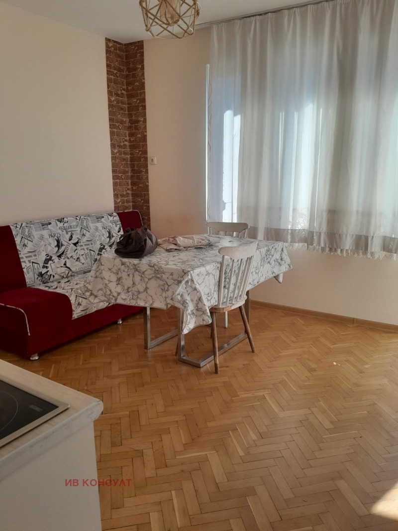 Дава под нем  2-стаен, град Стара Загора, Казански - изток •  400 лв. • ID 61980336 — holmes.bg - [1] 