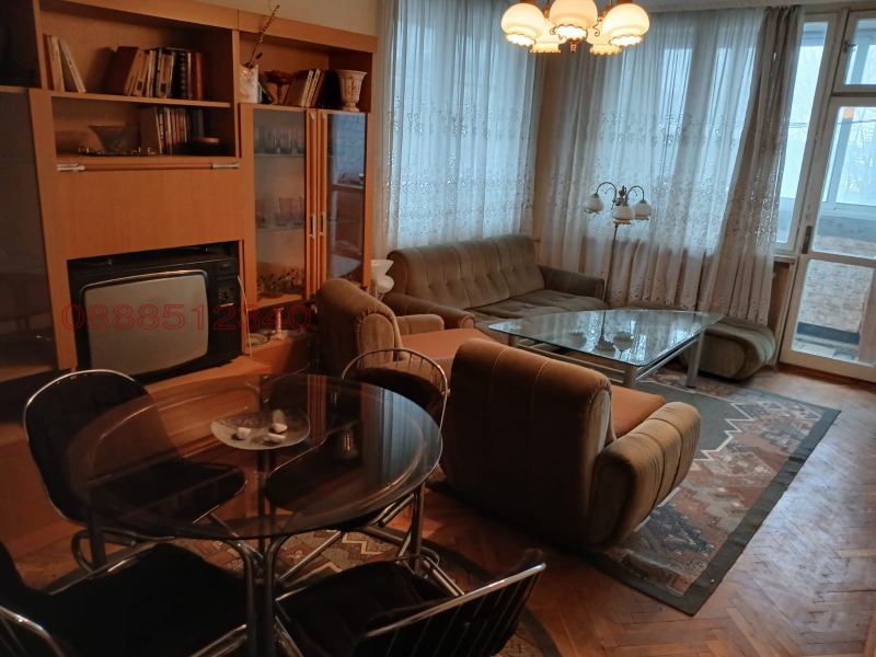 Дава под наем 3-СТАЕН, гр. Шумен, Център, снимка 6 - Апартаменти - 53379201