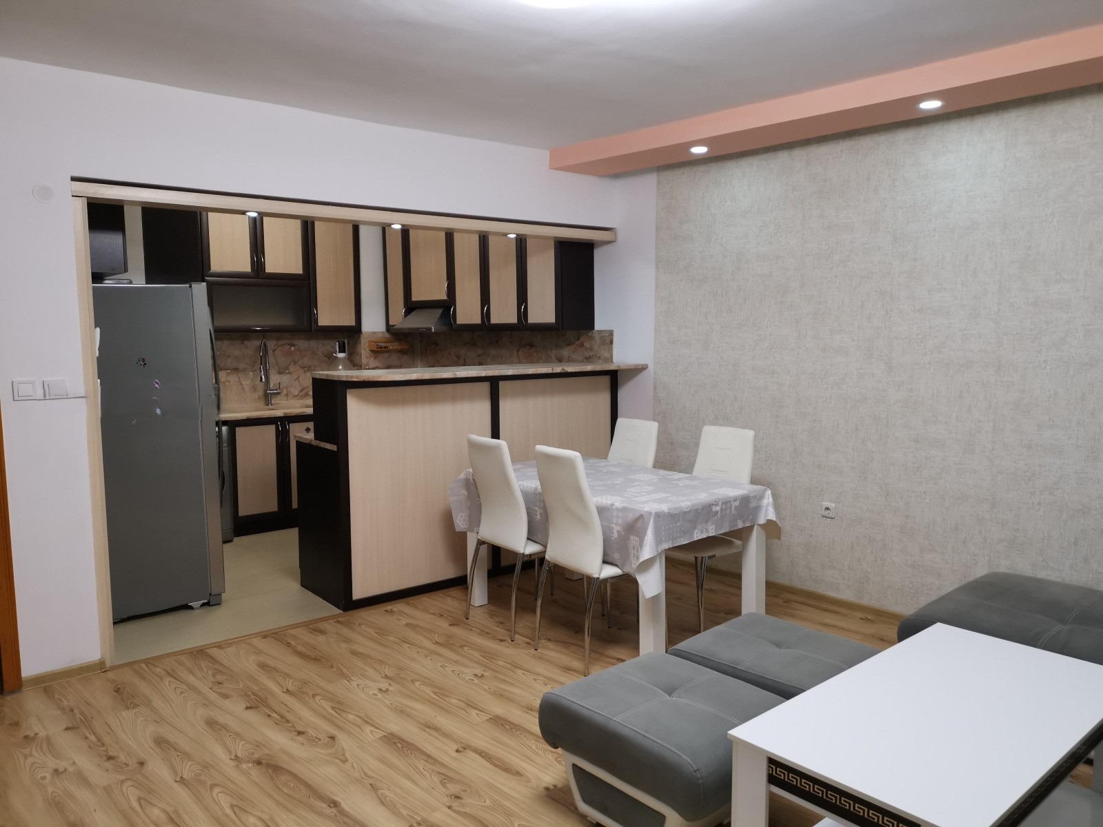 Дава под наем 3-СТАЕН, гр. Пловдив, Коматевски възел, снимка 2 - Апартаменти - 53620352