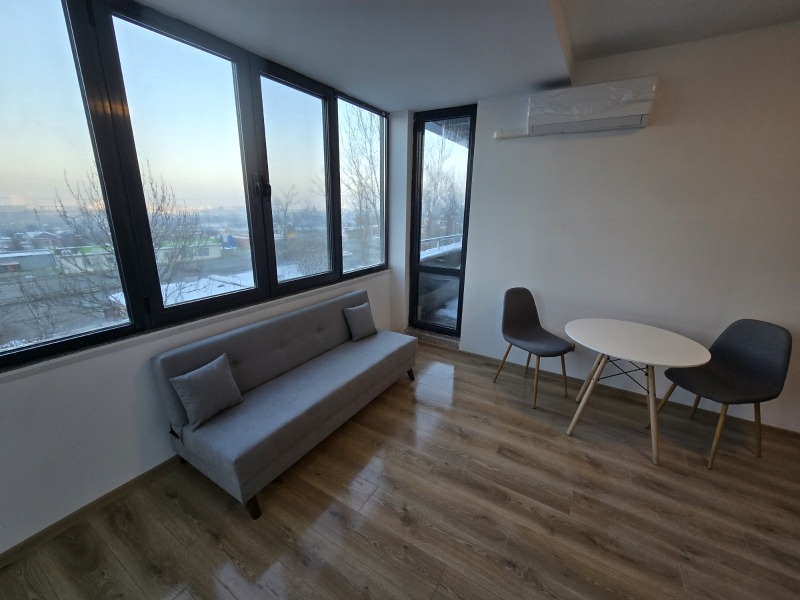 Te huur  Studio Sofia , v.z.Kinotsentara 3 tsjast , 45 m² | 32910888