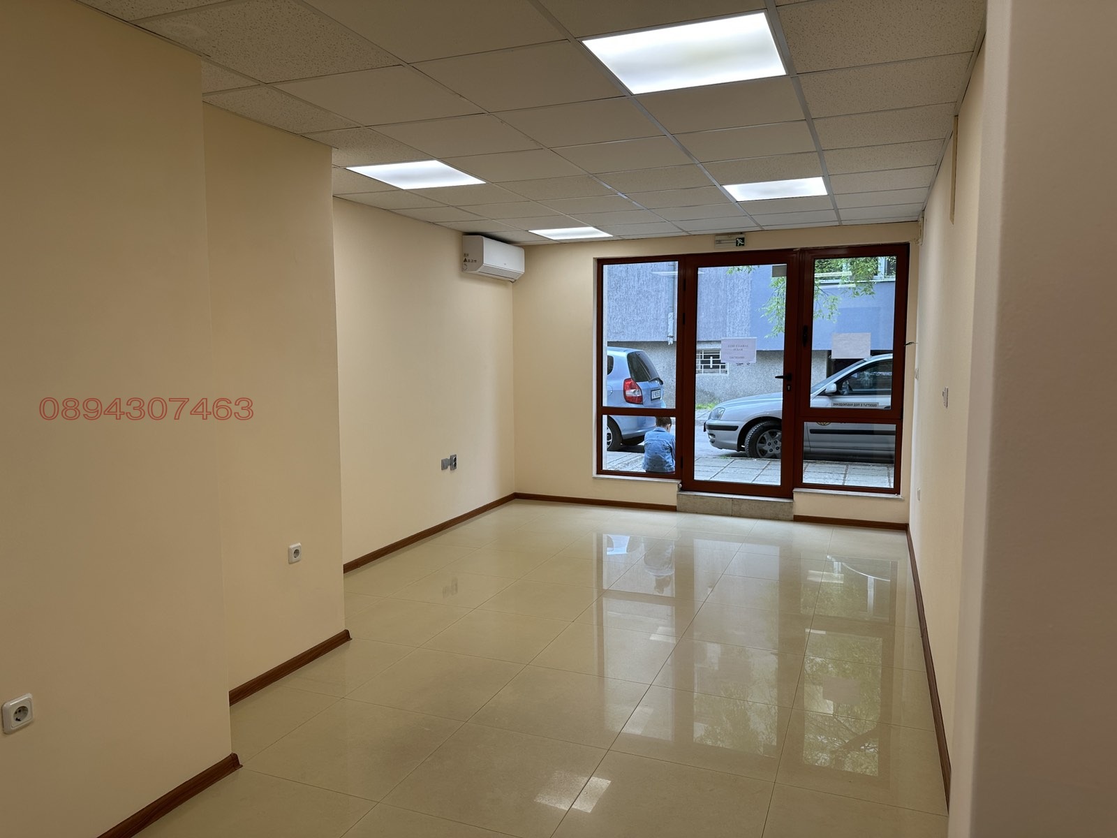 Дава под наем ОФИС, гр. Варна, Колхозен пазар, снимка 2 - Офиси - 54668249
