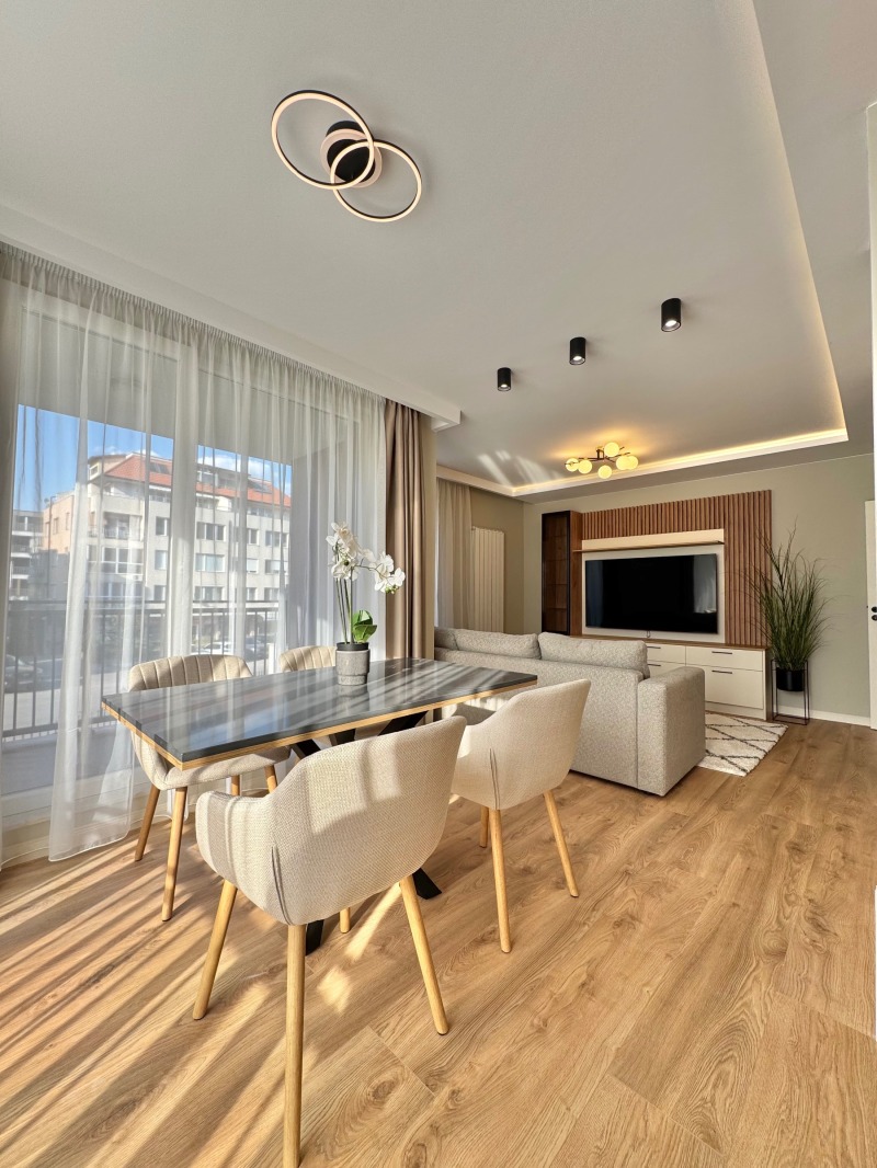En renta  2 dormitorios Sofia , Manastirski livadi , 86 metros cuadrados | 61130739