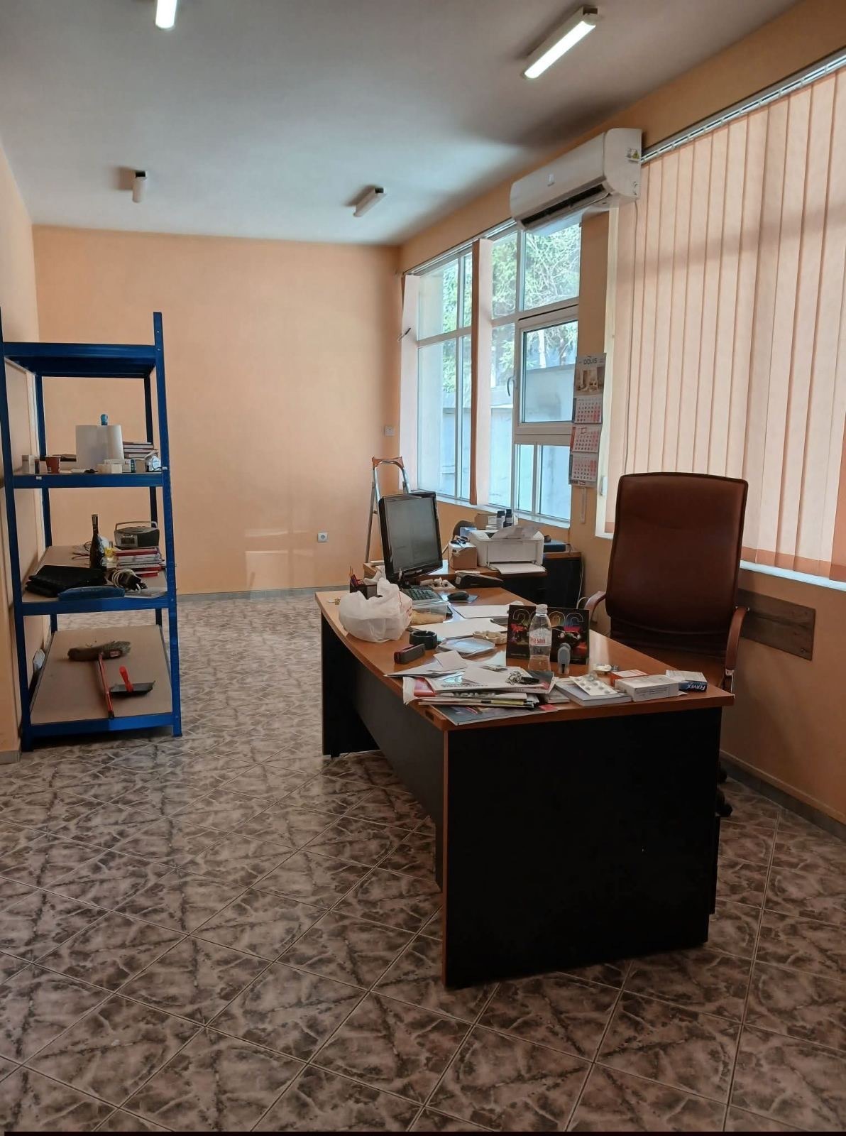 Дава под наем МАГАЗИН, гр. Стара Загора, Център, снимка 3 - Магазини - 53998520