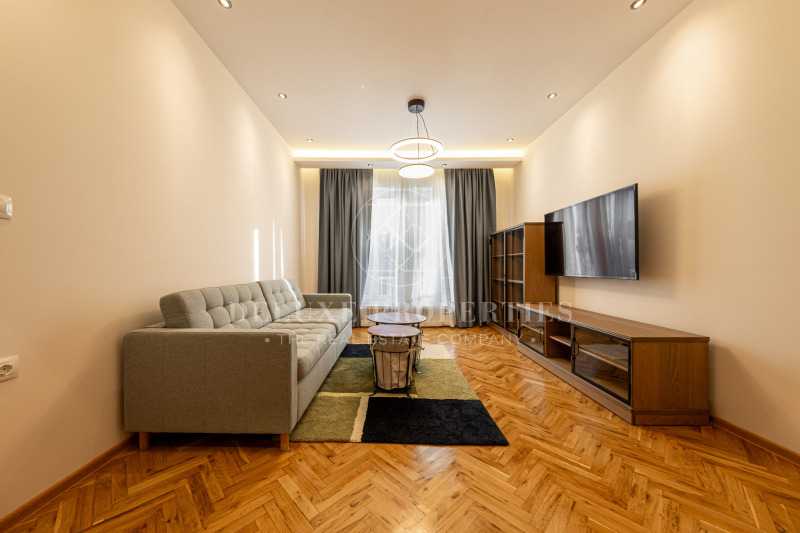 Zu vermieten  1 Schlafzimmer Sofia , Zentar , 85 qm | 65651943 - Bild [2]