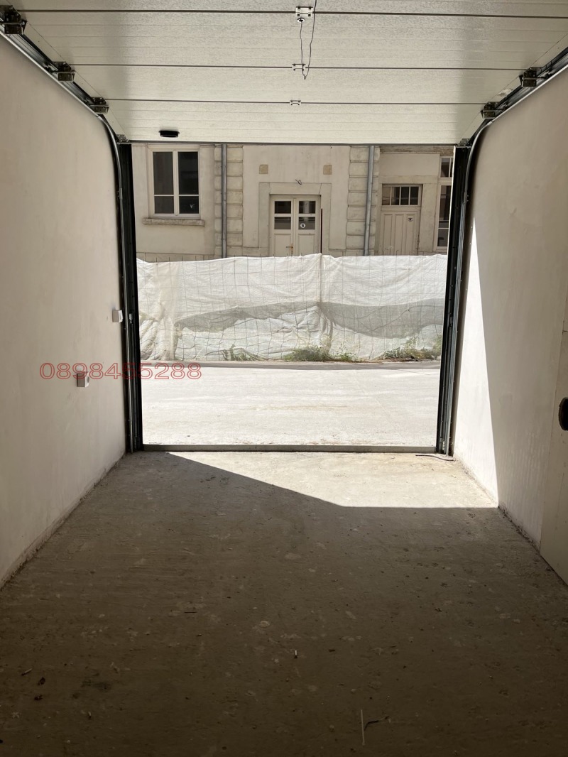 Дава под наем ГАРАЖ, ПАРКОМЯСТО, гр. Русе, Център, снимка 4 - Гаражи и паркоместа - 52770287