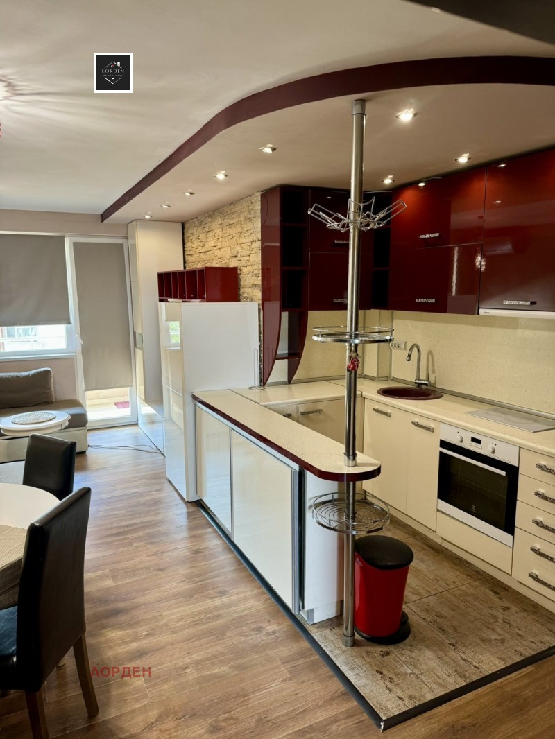 For Rent  2 bedroom Pazardzhik , Tsentar , 83 sq.m | 43591696
