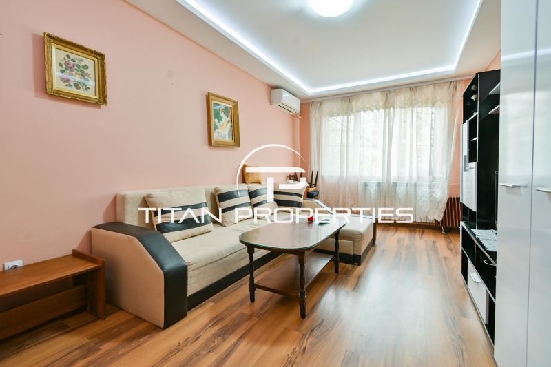 Дава под нем  2-стаен, град София, Разсадника •  499 EUR • ID 31372354 — holmes.bg - [1] 