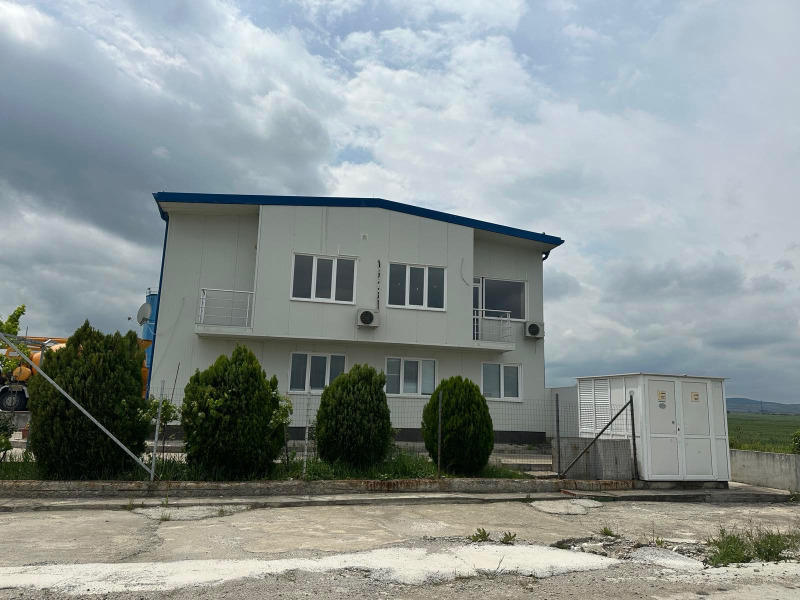 Дава под Наем ПРОМ. ПОМЕЩЕНИЕ в област София, гр. Божурище - 540 кв.м / 3 000 € » 5 867.49 лв., ГАРАНТ ДОМ