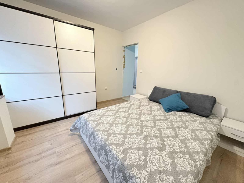 Дава под наем 2-СТАЕН, гр. Варна, Център, снимка 5 - Апартаменти - 52639015