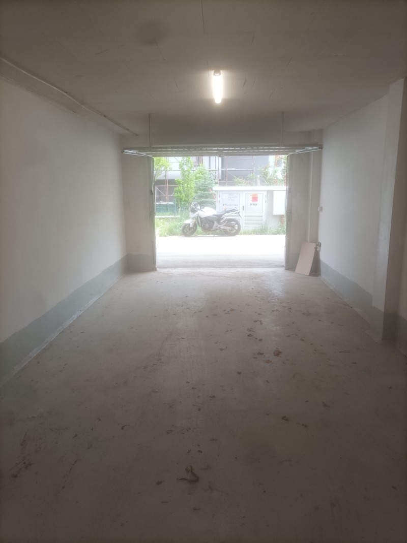 Издаје се  Гараге Софија , Овча купел , 25 м2 | 16263389