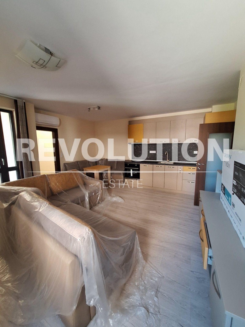 Da affittare  3 camere da letto Plovdiv , Marasha , 120 mq | 65481245