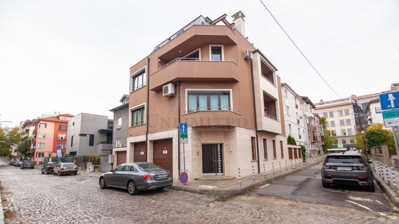 Дава под нем  Къща, град София, Център • 4 900 EUR • ID 68566919 — holmes.bg - [1] 
