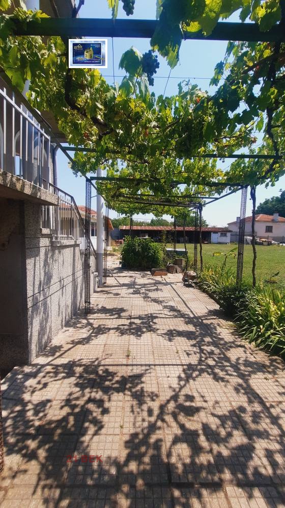 Издаје се  Кућа регион Пловдив , Скутаре , 160 м2 | 24467061 - слика [2]