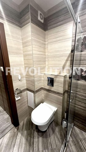 1 chambre Konfouto, Varna 10