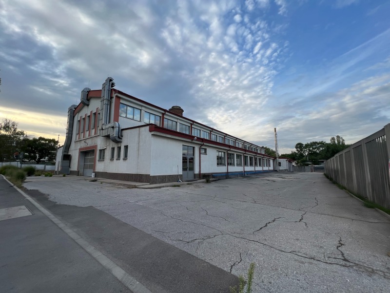 Do wynajęcia  Budynek przemysłowy Sofia , Woenna rampa , 1540 mkw | 43710270 - obraz [12]