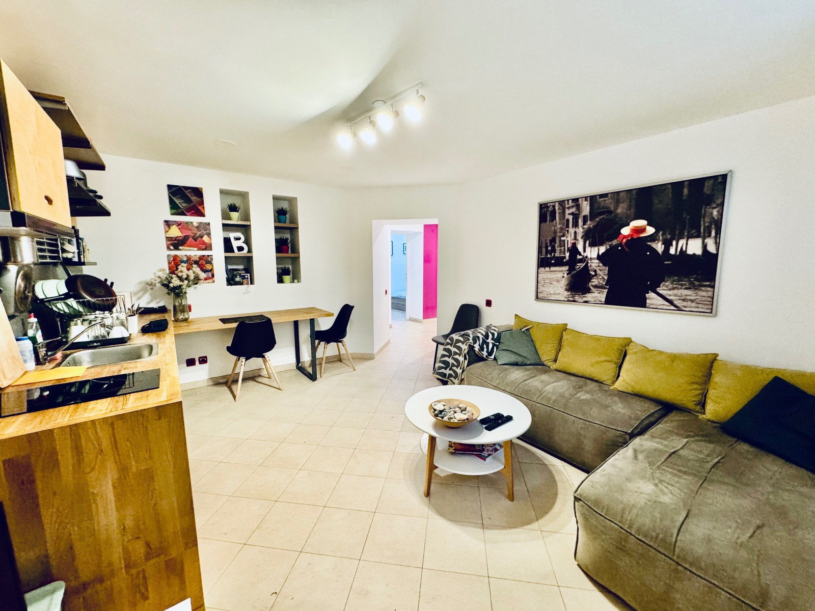 Дава под наем 3-СТАЕН, гр. София, Докторски паметник