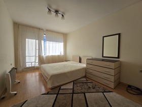 1 ložnice Poligona, Sofia