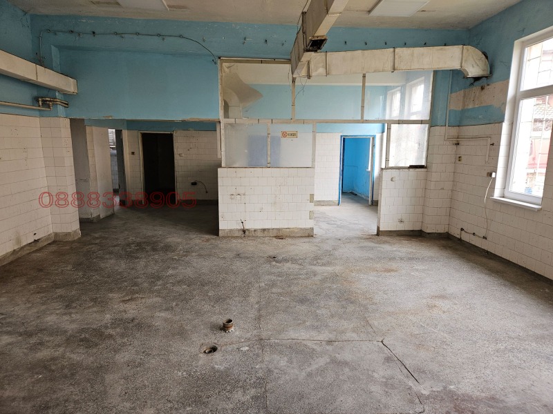 Дава под наем ПРОМ. ПОМЕЩЕНИЕ, гр. Павликени, област Велико Търново, снимка 5 - Производствени сгради - 52797063