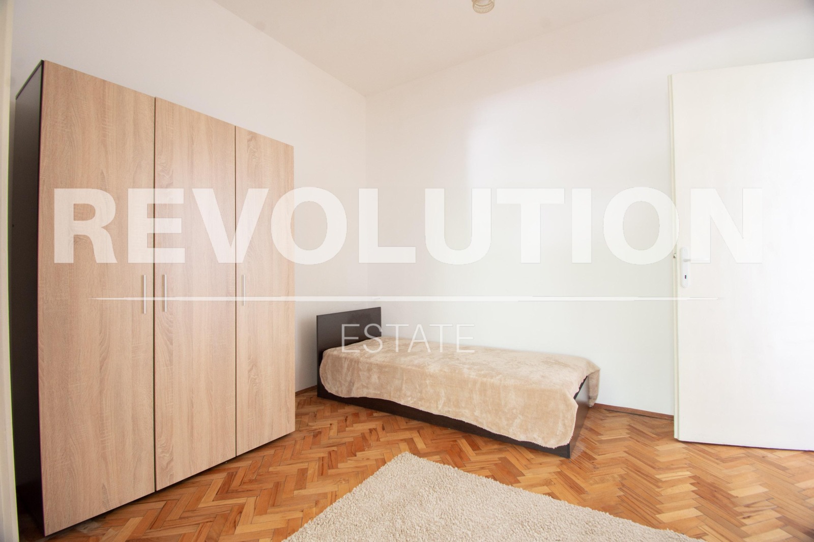 Дава под наем 3-СТАЕН, гр. София, Гео Милев, снимка 9 - Апартаменти - 53733435