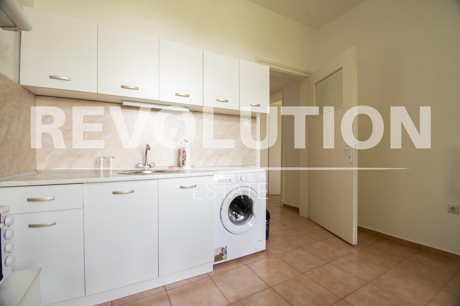 Дава под наем 3-СТАЕН, гр. София, Гео Милев, снимка 5 - Апартаменти - 53733435