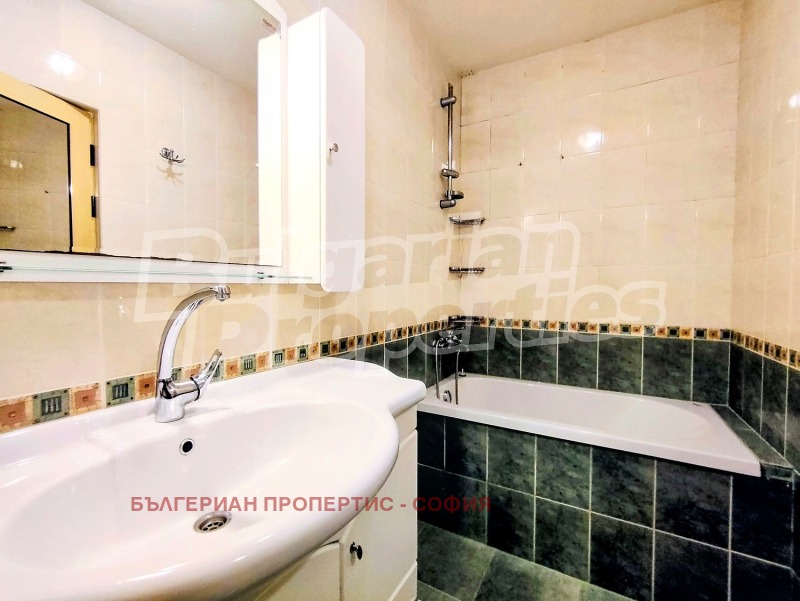 Дава под наем 3-СТАЕН, гр. София, Лозенец, снимка 12 - Апартаменти - 53533848