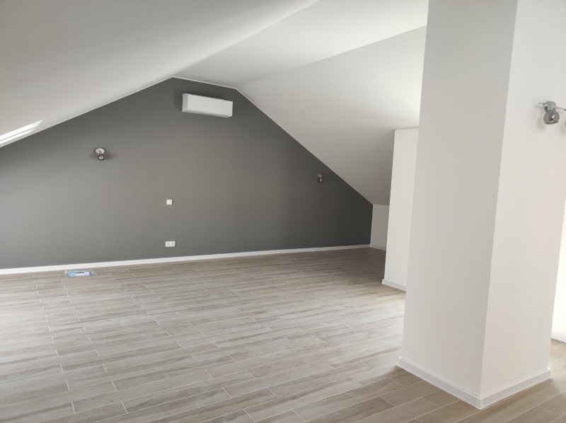 För uthyrning  Hus Sofia , Lozen , 345 kvm | 34123473 - bild [14]