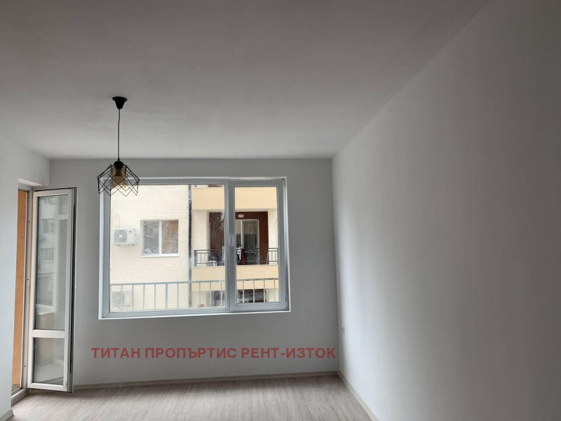 Zu vermieten  1 Schlafzimmer Burgas , Meden rudnik - zona W , 70 qm | 39947208 - Bild [2]