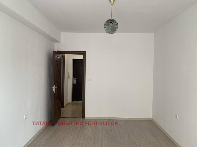 Zu vermieten  1 Schlafzimmer Burgas , Meden rudnik - zona W , 70 qm | 39947208