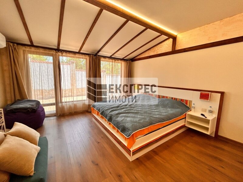 Kiadó  Ház Varna , m-t Zelenika , 250 négyzetméter | 42062034 - kép [11]