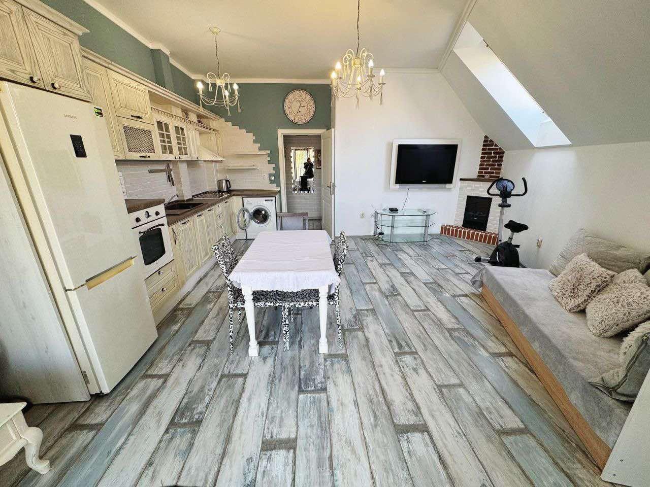 Дава под наем 2-СТАЕН, гр. Варна, Бриз, снимка 2 - Апартаменти - 53857949