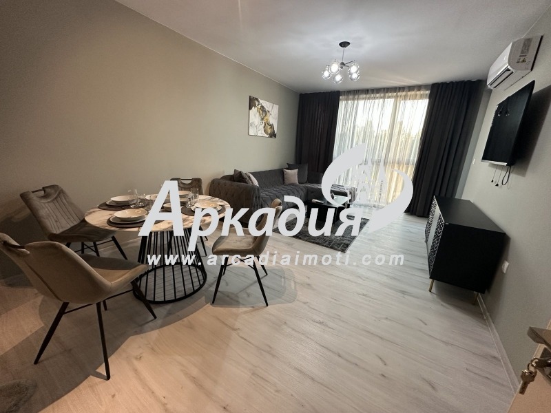 Kiadó  1 hálószoba Plovdiv , Centar , 85 négyzetméter | 45652714