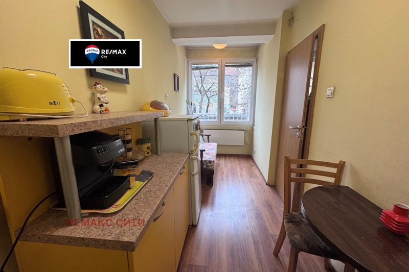 Дава под наем 2-СТАЕН, гр. София, Център, снимка 13 - Апартаменти - 53382823