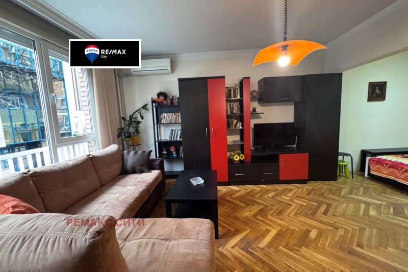 Дава под наем 2-СТАЕН, гр. София, Център, снимка 4 - Апартаменти - 53382823