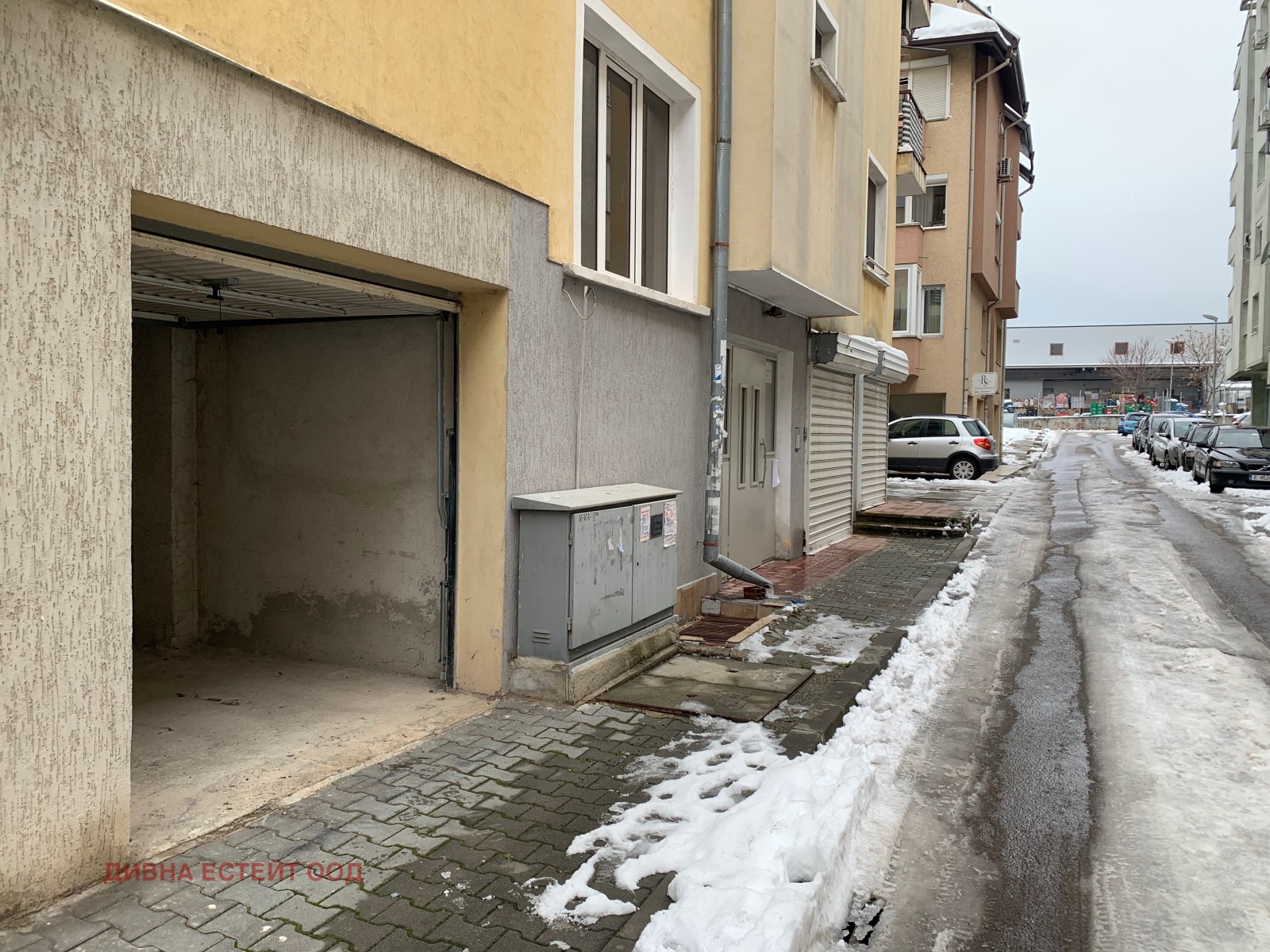 Дава под наем ГАРАЖ, ПАРКОМЯСТО, гр. София, Люлин 8, снимка 3 - Гаражи и паркоместа - 53652159