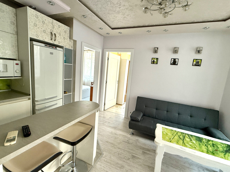 Te huur  2 slaapkamers Plovdiv , Tsentar , 67 m² | 59771135