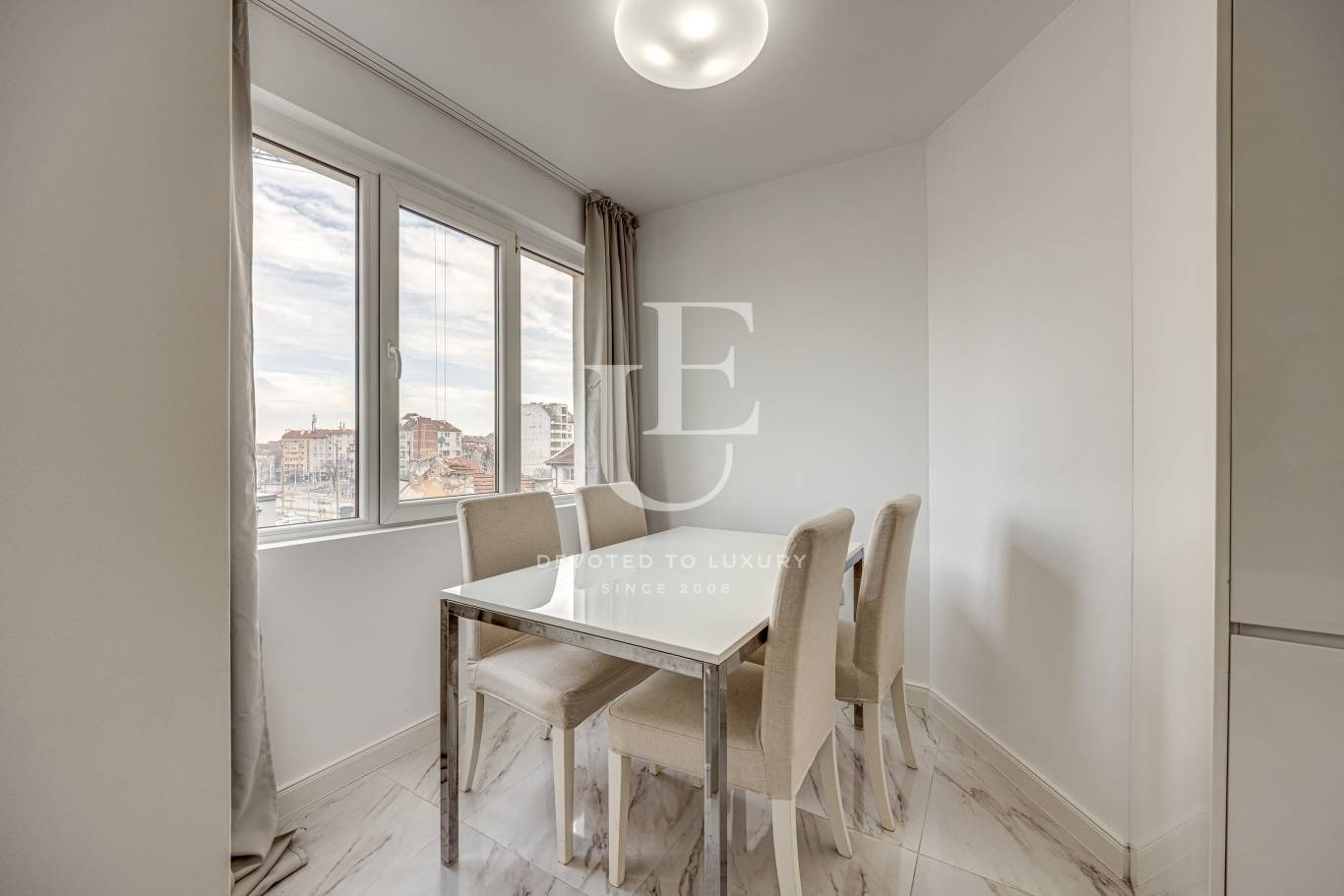 Дава под наем 3-СТАЕН, гр. София, Център, снимка 3 - Апартаменти - 53892797