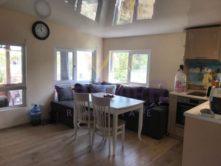 Дава под наем КЪЩА, гр. Варна, м-т Боровец - север, снимка 5 - Къщи - 52705786