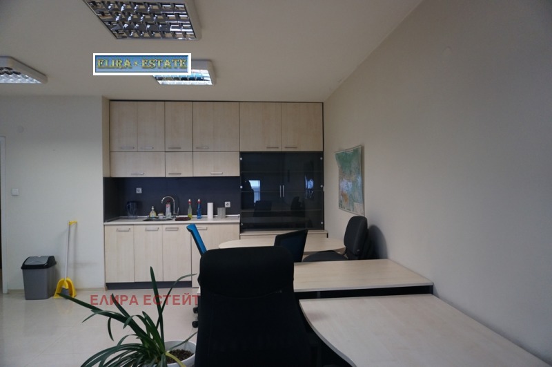 A louer  Bureau Sofia , Tsentar , 72 m² | 43174197 - image [3]