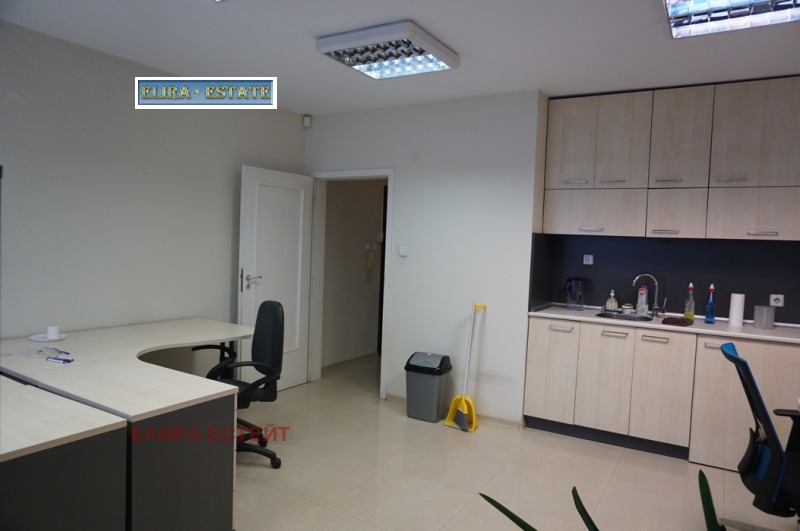 A louer  Bureau Sofia , Tsentar , 72 m² | 43174197 - image [4]