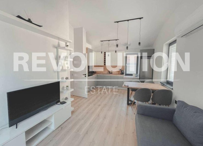 Дава под наем 2-СТАЕН, гр. Варна, Левски 1