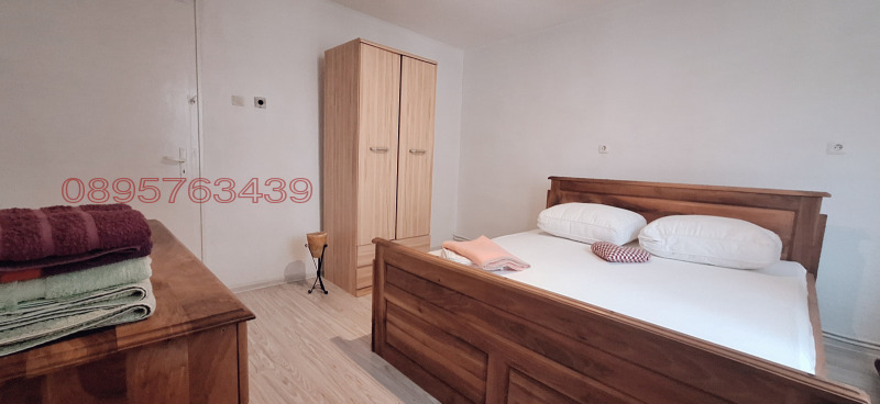 Дава под наем КЪЩА, гр. Перник, Център, снимка 5 - Къщи - 52809456